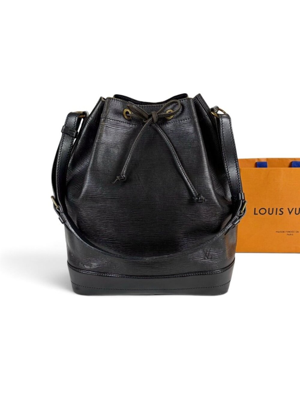 Louis Vuitton Noe Shoulder Bag Noir Drawstring Petit Noe Black Epi Leather